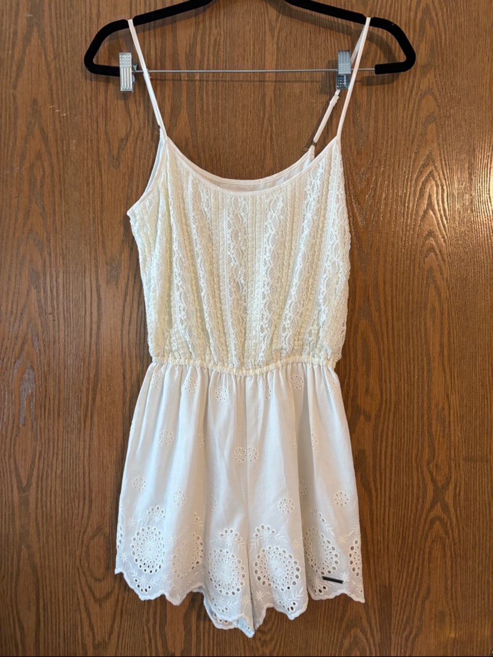 Abercrombie & Fitch Off White Lace & Eyelet Spaghetti Strap Romper Size M NWT